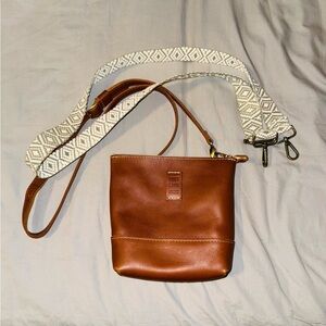 Portland Leather - Modified Festival Crossbody in Honey